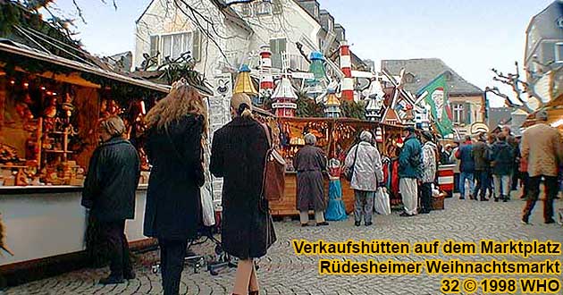 Verkaufshtten auf dem Marktplatz, Rdesheimer Weihnachtsmarkt